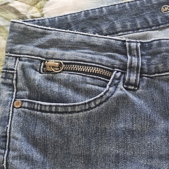 MICHAEL KORS ZIP POCKET JEANS - Picture 5 of 9